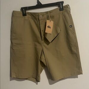 Quiksilver Men's Khaki Flat Front Shorts